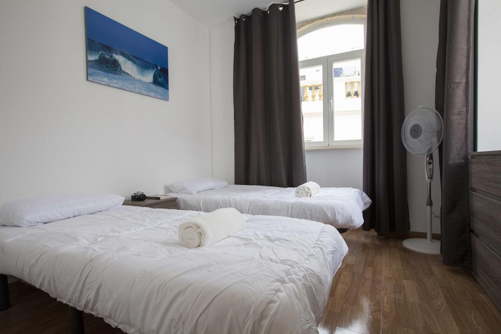 Guest House First Floor Lagos Extérieur photo