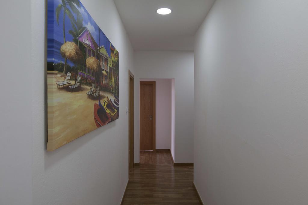 Guest House First Floor Lagos Extérieur photo