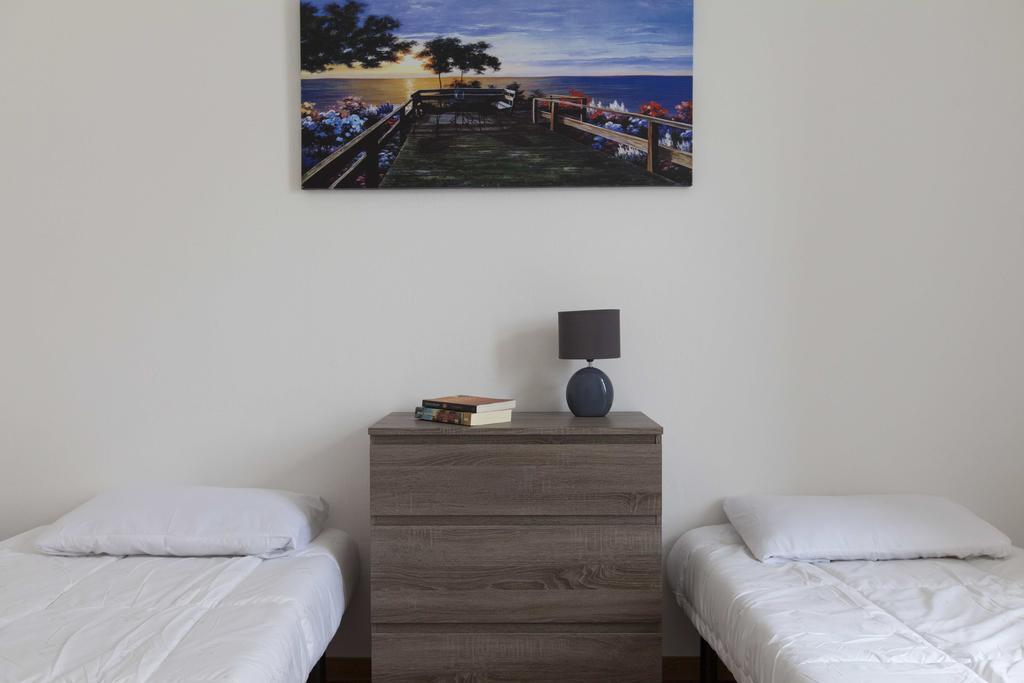 Guest House First Floor Lagos Extérieur photo